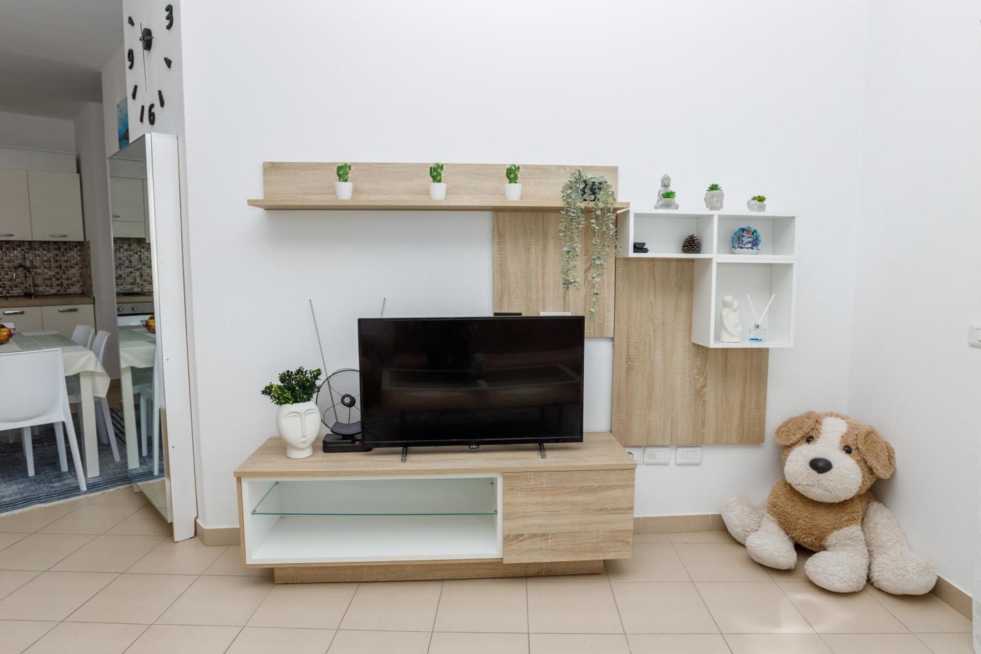 Gus Apartament Vlorë Esterno foto