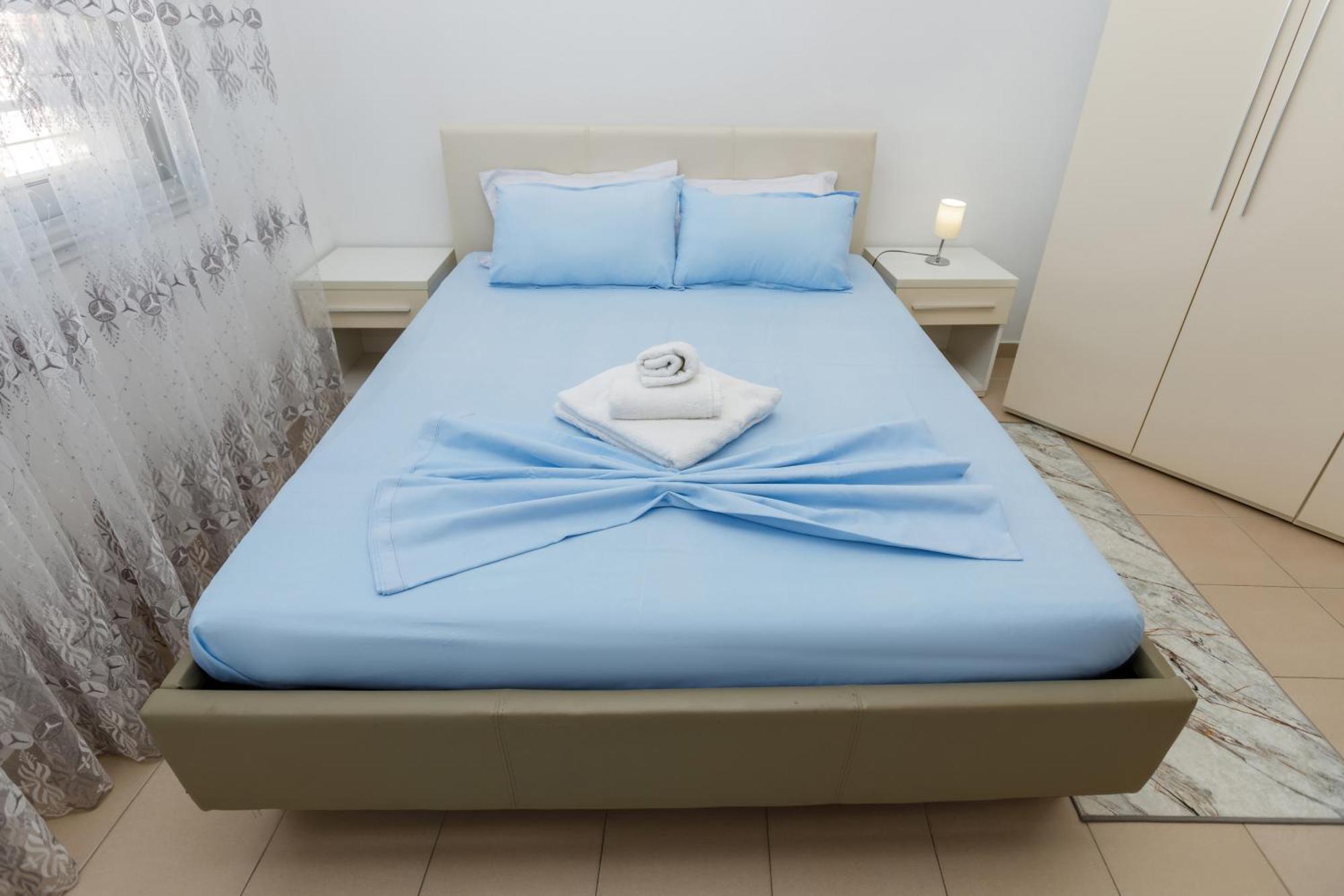 Gus Apartament Vlorë Esterno foto